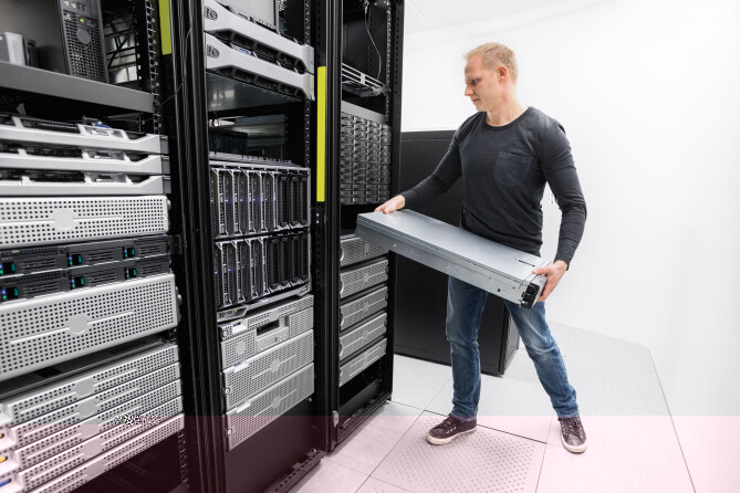 Hardware und Software